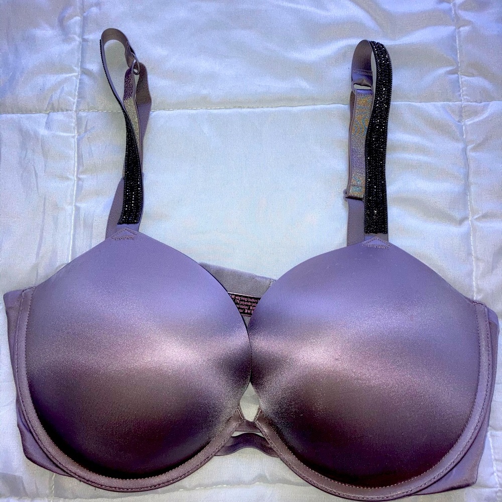 Brand New Victoria’s Secret Rhinestone Bra